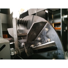 Broyeur de végétaux Professionnel 420 cm3 avec système de coupe par couteaux et marteaux