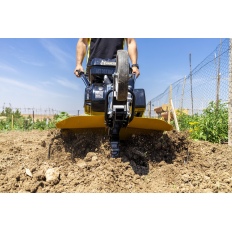 Motoculteur thermique 208 cc - 7 CV GARLAND avec roues métalliques, fraises et soc butoir.