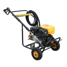 Nettoyeur haute pression 270 bars Professionnel avec moteur Kiotsu 420 cm3