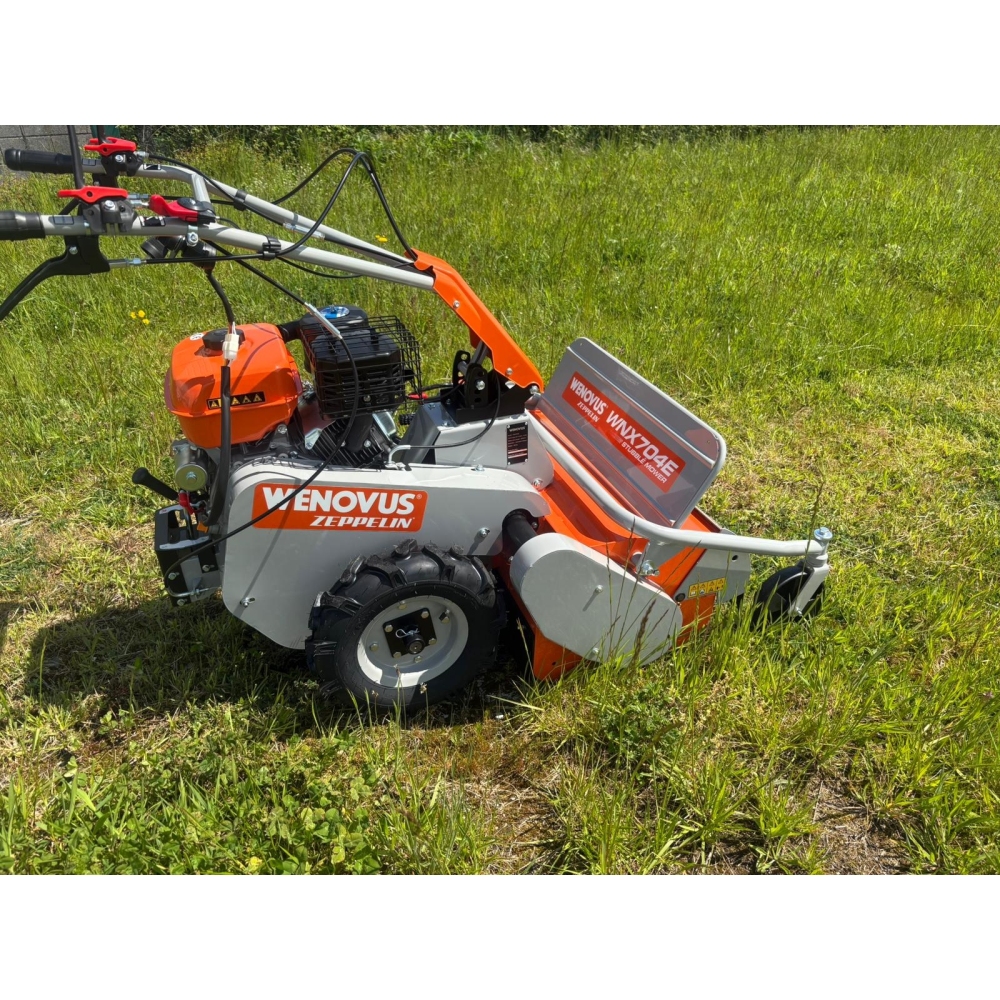 Débroussailleuse broyeuse à fléaux autotractée 302 cc W704E — free download