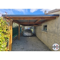 Carport toit plat adossé en bois Douglas